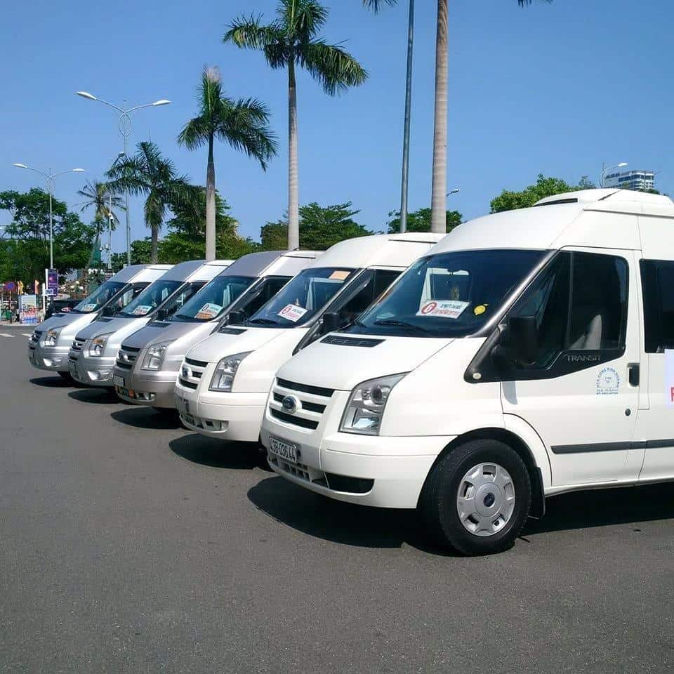 Xe taxi 16 Chỗ Ở Hà Nội