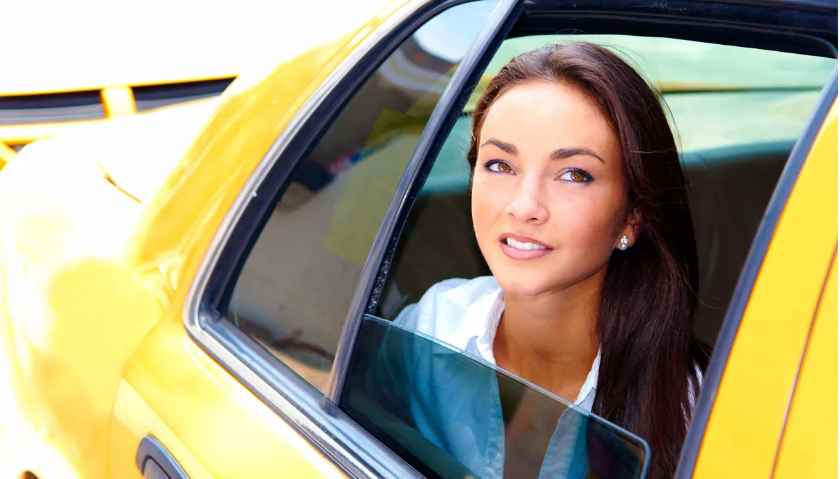 Xe taxi 4 chỗ ở Hà Nội